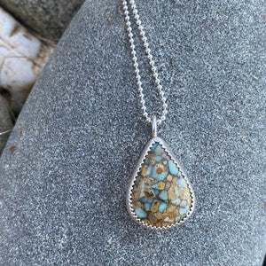 Seven Dwarfs Teardrop Pendant Necklace