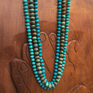 Fox Turquoise Beaded Necklace